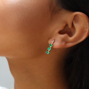 3 emeralds earring