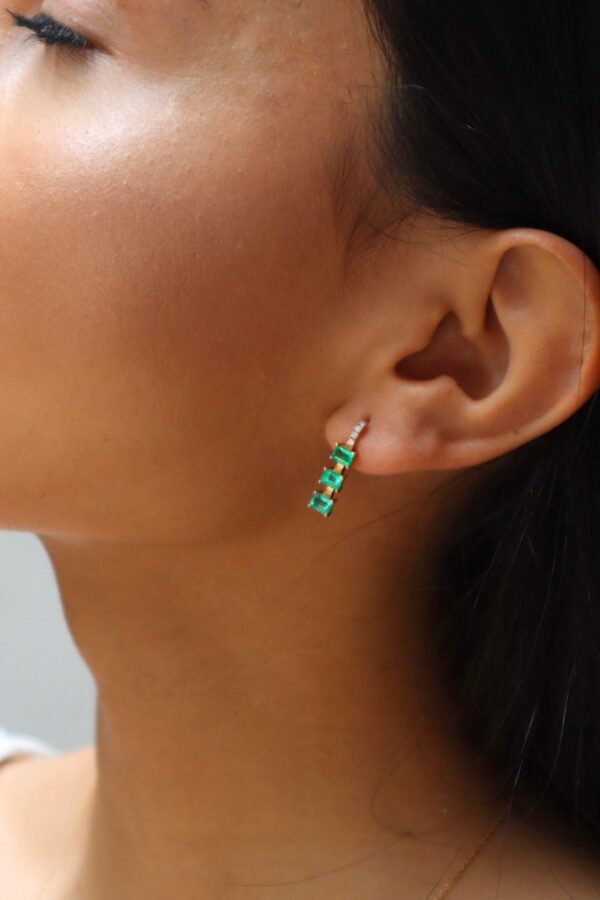 3 emeralds earring